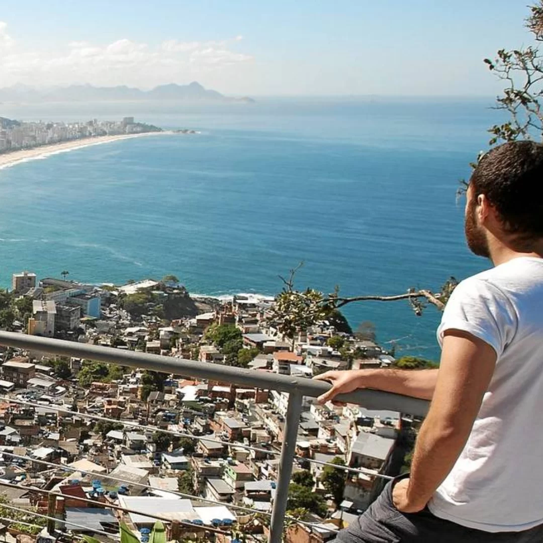 Favela Tour Vidigal | TaupTour Turismo
