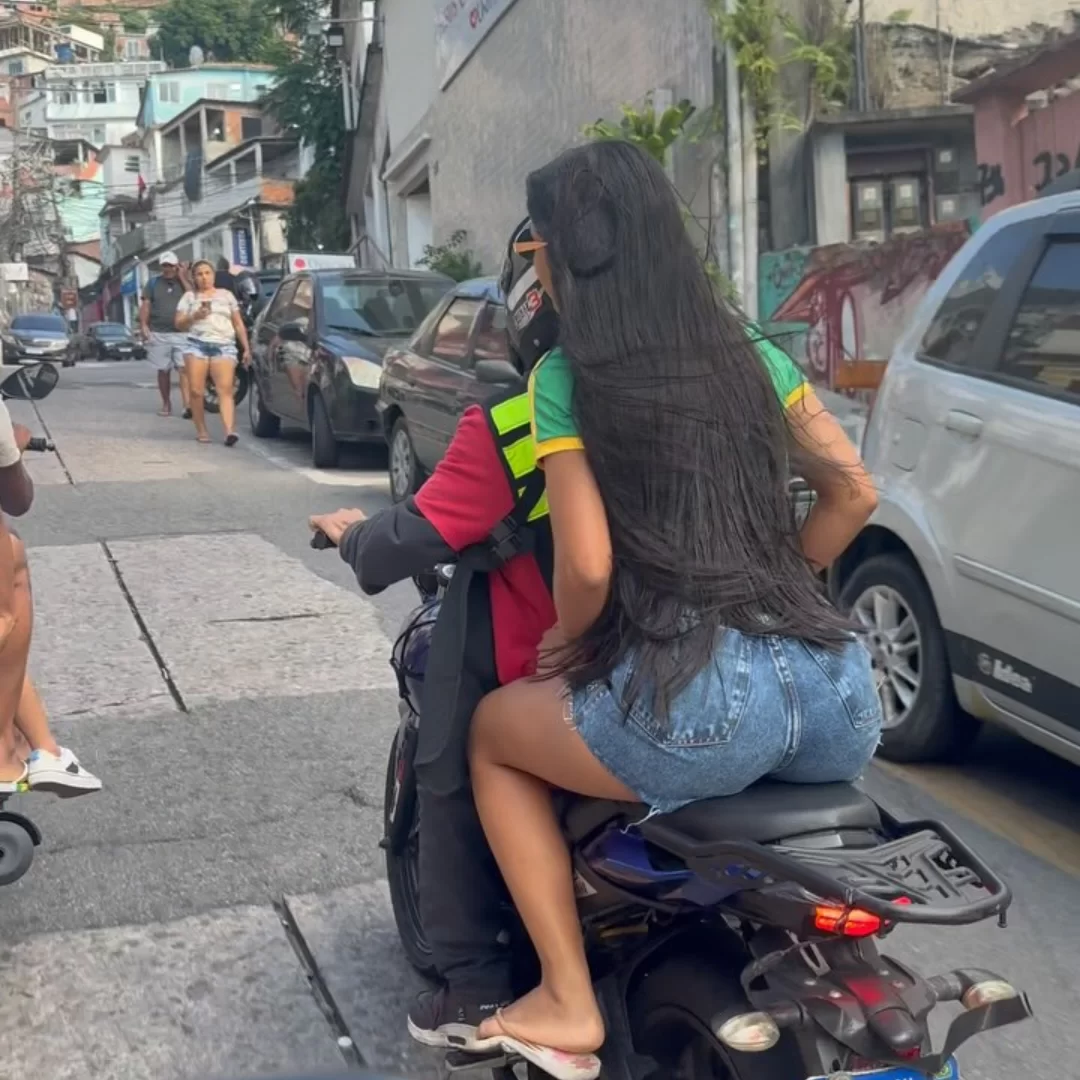 Favela Tour Vidigal | TaupTour Turismo